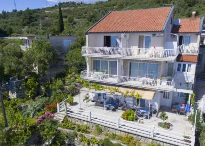 Azure Terrace Lejlighed